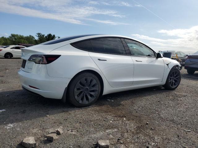 5YJ3E1EB1NF272211 - 2022 TESLA MODEL 3 白色 照片 3