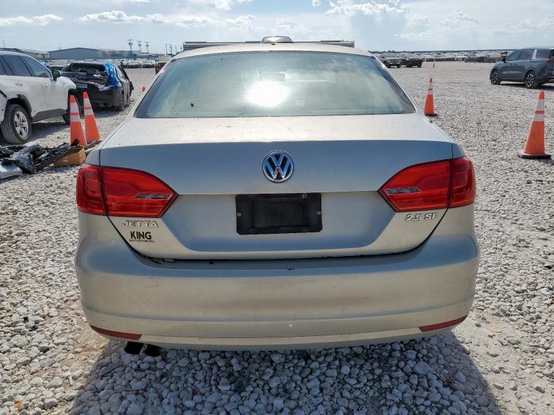 3VWDZ7AJ8BM365594 - 2011 VOLKSWAGEN JETTA SE ვერცხლისფერი ფოტო 6