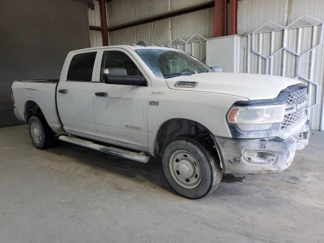 3C6UR5CJ8LG239506 - 2020 RAM 2500 TRADESMAN WHITE photo 4