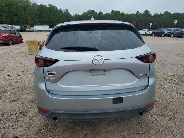 JM3KFACMXM0352785 - 2021 MAZDA CX-5 TOURING Silber Foto 6