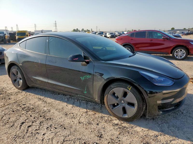5YJ3E1EA4MF991118 - 2021 TESLA MODEL 3 Schwarz Foto 4