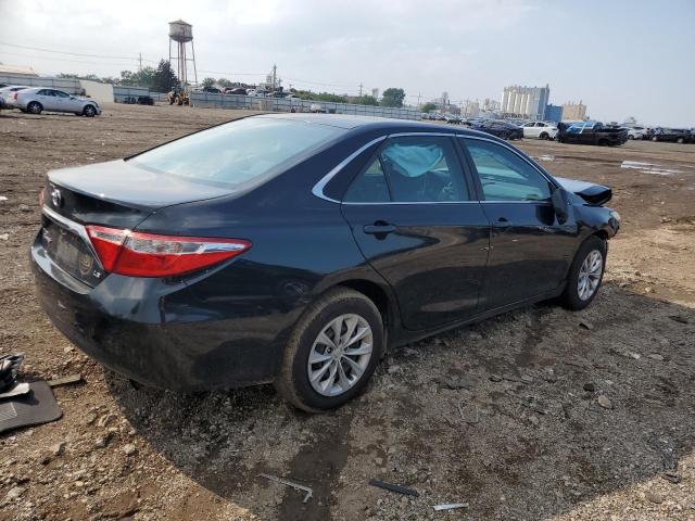 4T4BF1FKXFR484493 - 2015 TOYOTA CAMRY LE BLUE photo 3