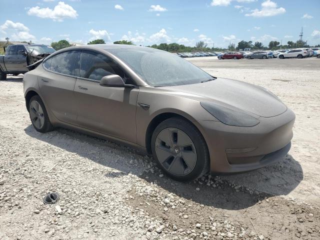 5YJ3E1EAXPF566121 - 2023 TESLA MODEL 3 بني صورة 4