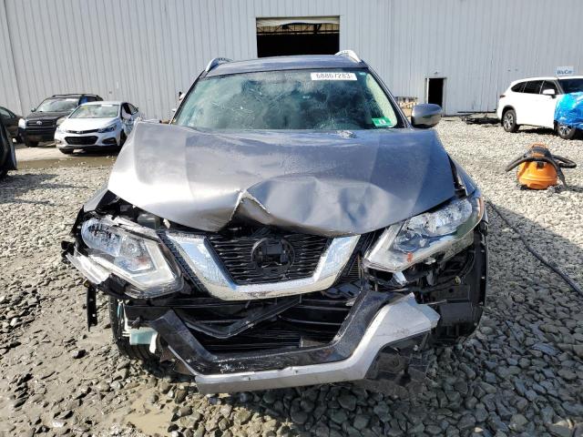 KNMAT2MT9JP502767 - 2018 NISSAN ROGUE S GRAY photo 5