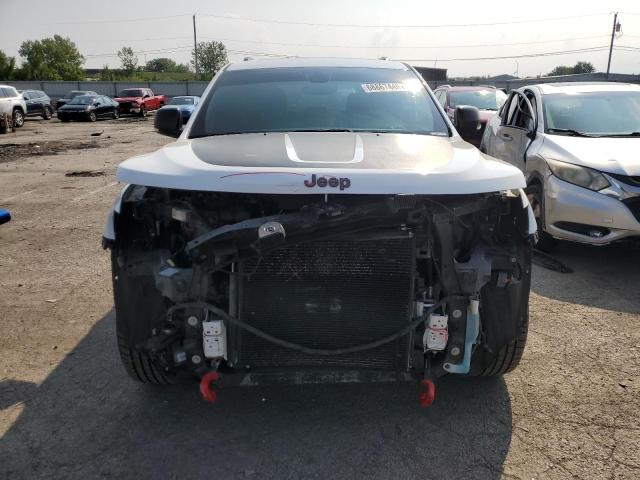 1C4RJFLG8JC140555 - 2018 JEEP GRAND CHER TRAILHAWK თეთრი ფოტო 5