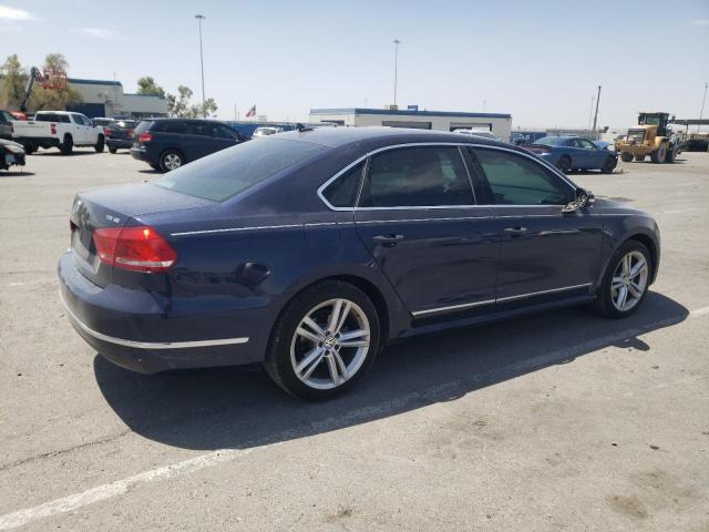 1VWBV7A39FC063274 - 2015 VOLKSWAGEN PASSAT SE BLUE photo 3