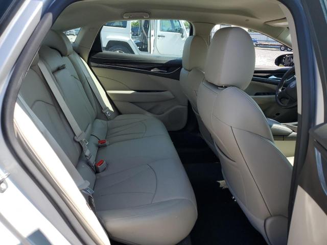 1G4ZP5SS3HU206802 - 2018 BUICK LACROSSE ESSENCE SILVER photo 10