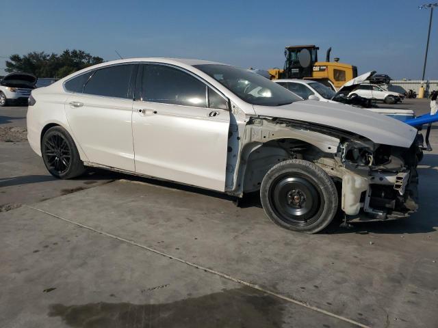 3FA6P0K94FR182219 - 2015 FORD FUSION TITANIUM WHITE photo 4