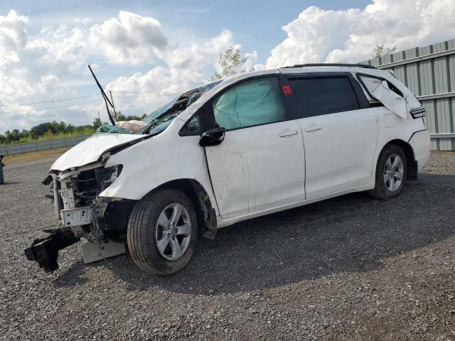 2017 TOYOTA SIENNA LE, 