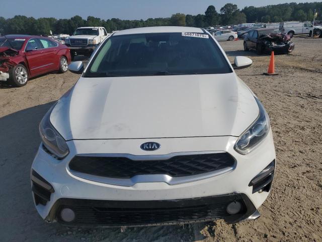 3KPF24AD7KE057870 - 2019 KIA FORTE FE Blanc photo 5