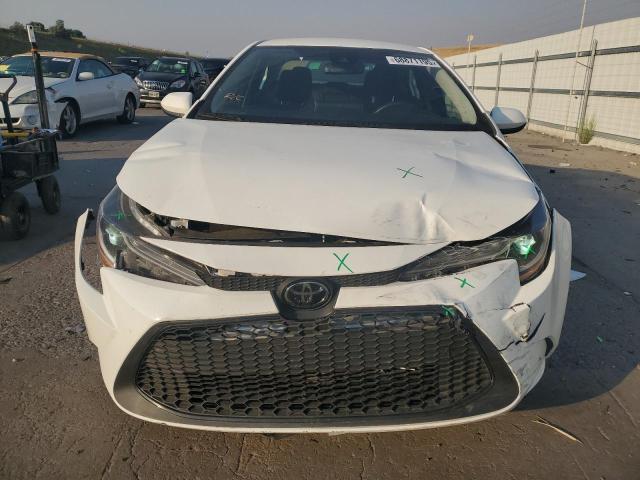 5YFEPMAE6MP266072 - 2021 TOYOTA COROLLA LE Beyaz fotoğraf 5