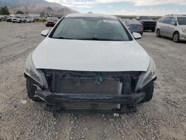 5NPE24AF9GH361217 - 2016 HYUNDAI SONATA SE WHITE photo 5