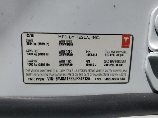 5YJSA1E25JF247135 - 2018 TESLA MODEL S أبيض صورة 12