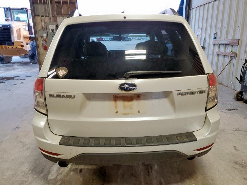 JF2SH63609H786919 - 2009 SUBARU FORESTER 2.5X PREMIUM Weiß Foto 6