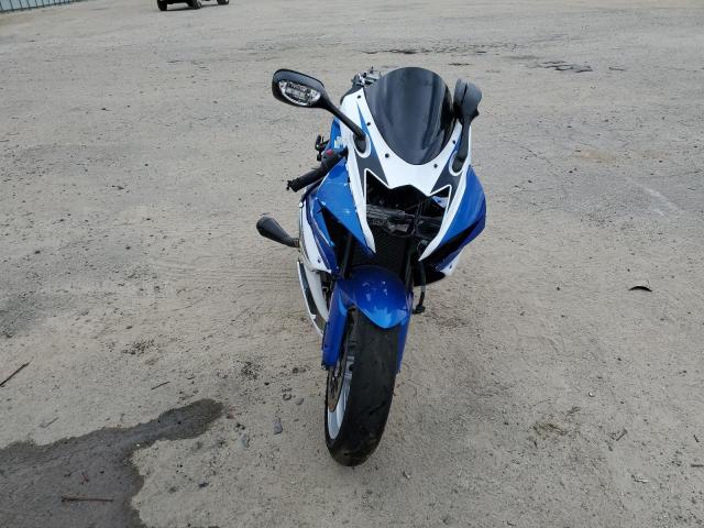 JS1GN7FA9J2100851 - 2018 SUZUKI GSX-R600 Azul foto 2