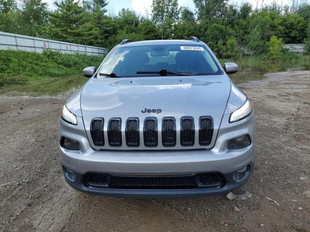 1C4PJMCS4GW132508 - 2016 JEEP CHEROKEE LATITUDE SILVER photo 5