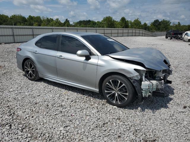 4T1M11AK0LU504433 - 2020 TOYOTA CAMRY SE Gümüş foto 4