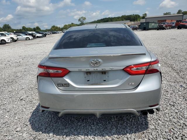 4T1M11AK0LU504433 - 2020 TOYOTA CAMRY SE Gümüş foto 6
