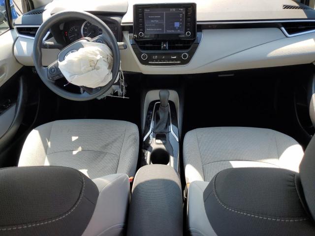 5YFEPMAEXNP346038 - 2022 TOYOTA COROLLA LE Көк фото 8