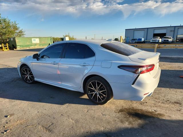 4T1G11AKXNU047680 - 2022 TOYOTA CAMRY SE 灰色 照片 2