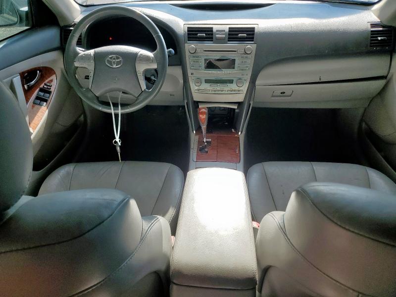 4T4BE46K29R070908 - 2009 TOYOTA CAMRY BASE Արծաթագույն լուսանկար 8