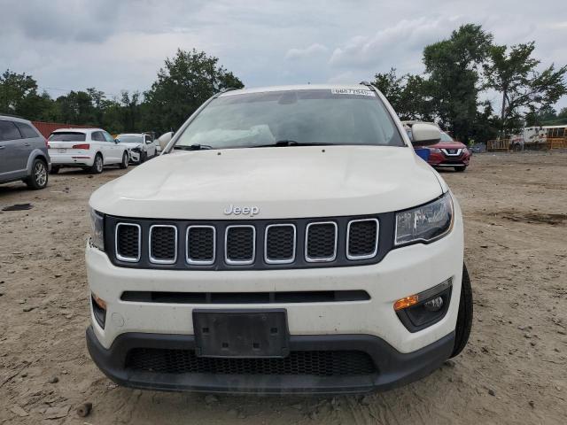 3C4NJCBB8KT832274 - 2019 JEEP COMPASS LATITUDE Blanc photo 5
