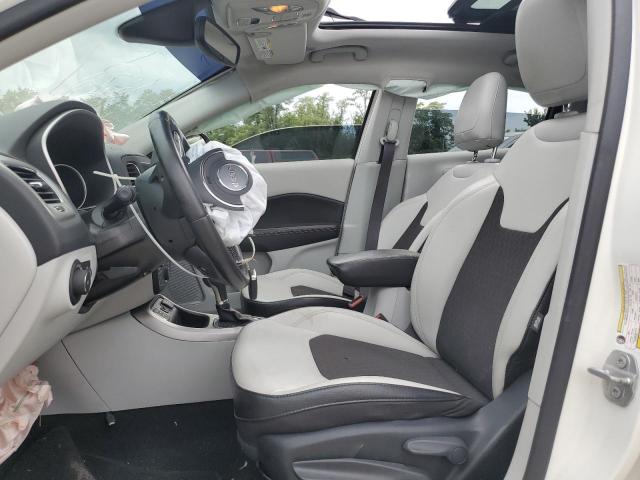 3C4NJCBB8KT832274 - 2019 JEEP COMPASS LATITUDE Blanc photo 7