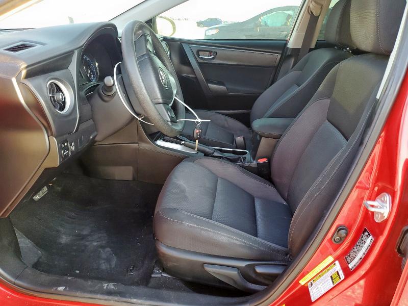 5YFBURHE9JP775695 - 2018 TOYOTA COROLLA L RED photo 7
