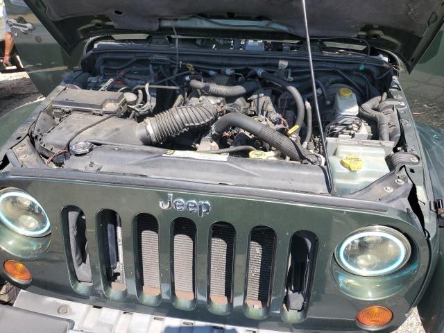 1J4GB59128L620063 - 2008 JEEP WRANGLER U SAHARA GREEN photo 11