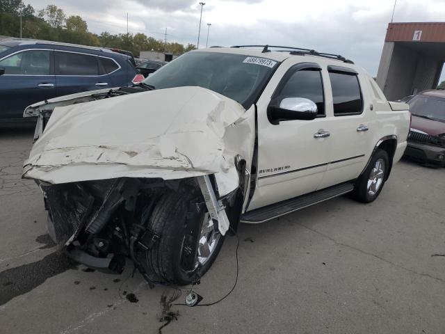 3GNTKGE71DG138063 - 2013 CHEVROLET AVALANCHE LTZ WHITE photo 1