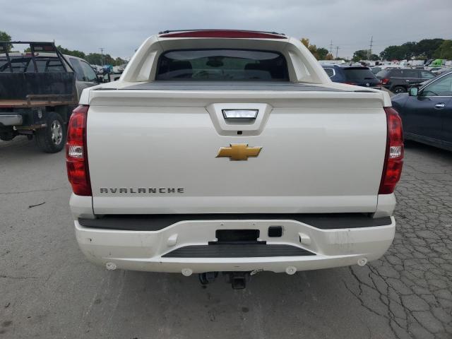 3GNTKGE71DG138063 - 2013 CHEVROLET AVALANCHE LTZ WHITE photo 6