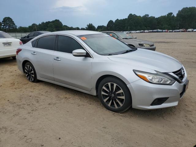 1N4AL3AP5JC225576 - 2018 NISSAN ALTIMA 2.5 Күміс фото 4