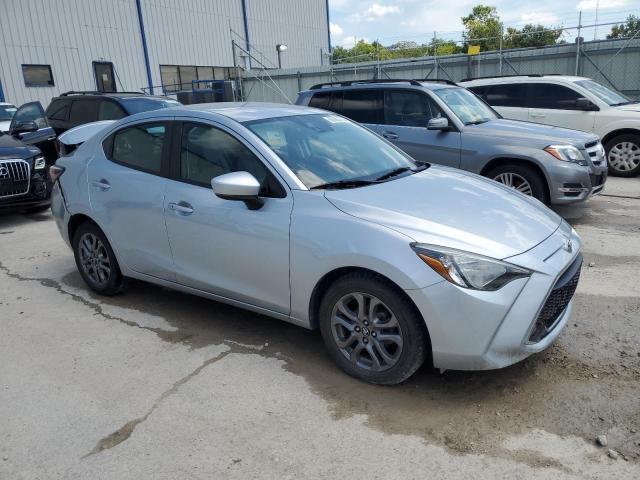 3MYDLBYV9KY514086 - 2019 TOYOTA YARIS L Gümüş foto 4