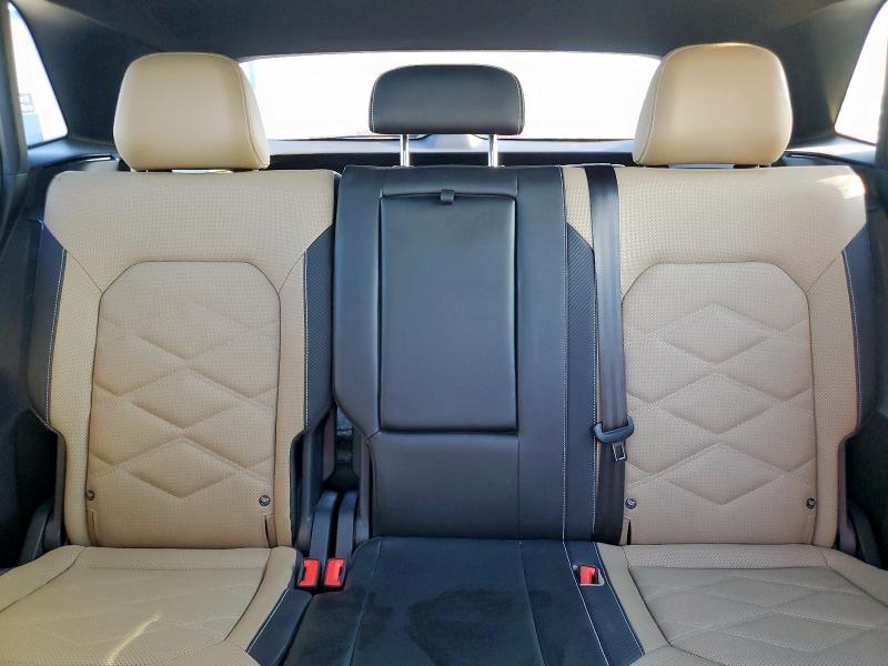 1V2KE2CA0RC204687 - 2024 VOLKSWAGEN ATLAS CROS SE Gris foto 10