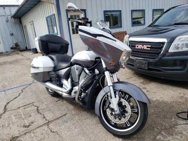 5VPTW36N7G3050288 - 2016 VICTORY MOTORCYCLES CROSS COUN TOUR WHITE photo 1