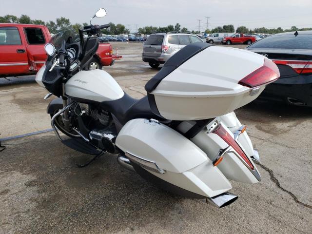 5VPTW36N7G3050288 - 2016 VICTORY MOTORCYCLES CROSS COUN TOUR WHITE photo 3
