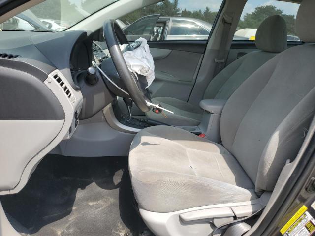 5YFBU4EE2DP163981 - 2013 TOYOTA COROLLA BASE Сірий фото 7