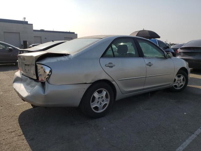 4T1BF32K73U555639 - 2003 TOYOTA CAMRY LE SILVER photo 3