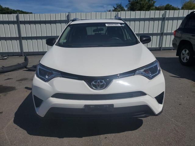 JTMZFREV5GD091025 - 2016 TOYOTA RAV4 LE Biały zdjęcie 5
