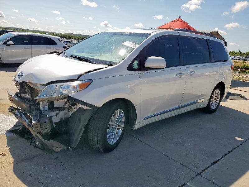 2015 TOYOTA SIENNA XLE, 