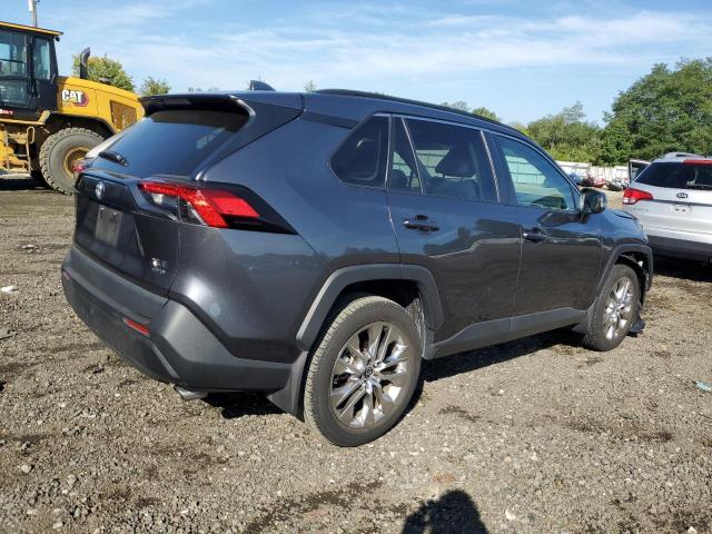 2T3A1RFV2MC172705 - 2021 TOYOTA RAV4 XLE PREMIUM GRAY photo 3