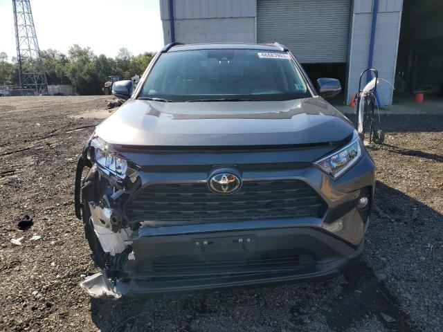 2T3A1RFV2MC172705 - 2021 TOYOTA RAV4 XLE PREMIUM GRAY photo 5