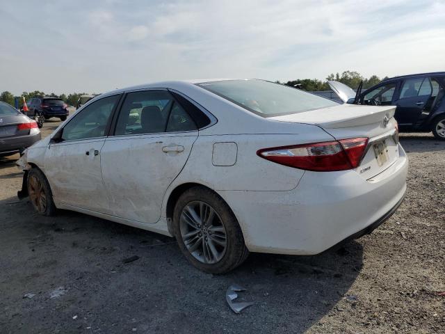 4T1BF1FK4FU088635 - 2015 TOYOTA CAMRY LE WHITE photo 2