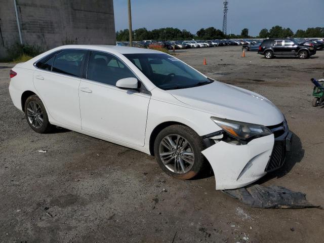 4T1BF1FK4FU088635 - 2015 TOYOTA CAMRY LE WHITE photo 4