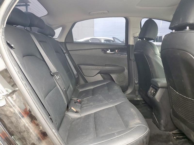 3KPF54AD7ME393562 - 2021 KIA FORTE EX BLACK photo 10