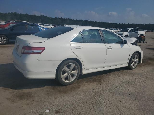 4T1BF3EK6AU502746 - 2010 TOYOTA CAMRY BASE WHITE photo 3
