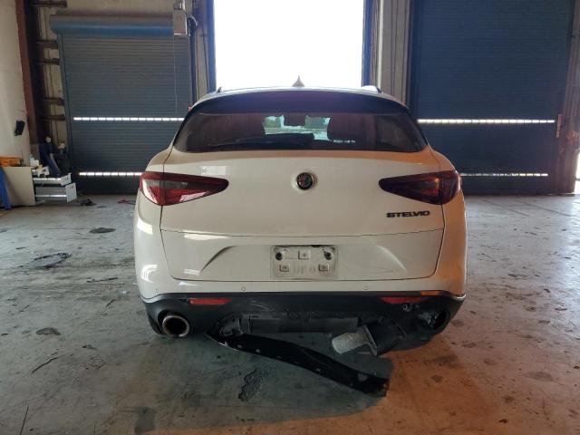 ZASPAJAN5M7D00228 - 2021 ALFA ROMEO STELVIO SPORT أبيض صورة 6