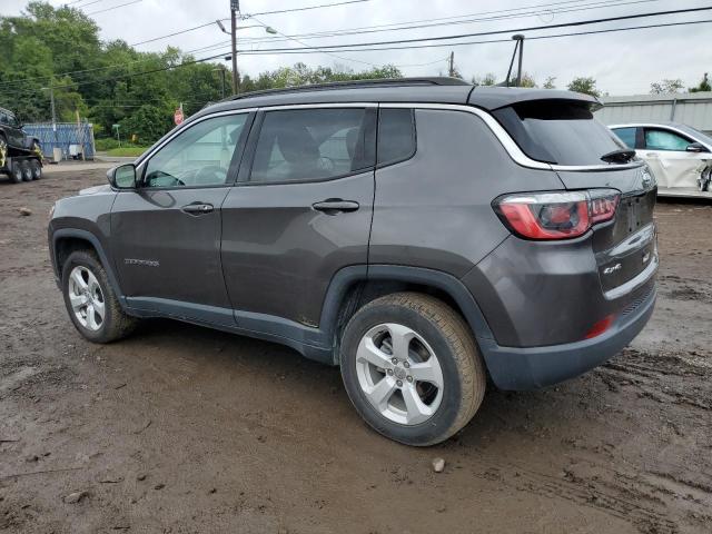 3C4NJDBB4JT401371 - 2018 JEEP COMPASS LATITUDE GRAY photo 2