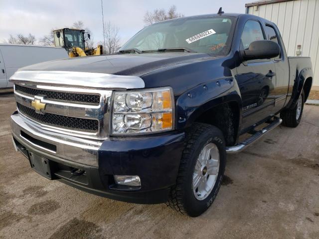 1GCRKSE3XBZ323096 - 2011 CHEVROLET SILVERADO K1500 LT BLUE photo 1