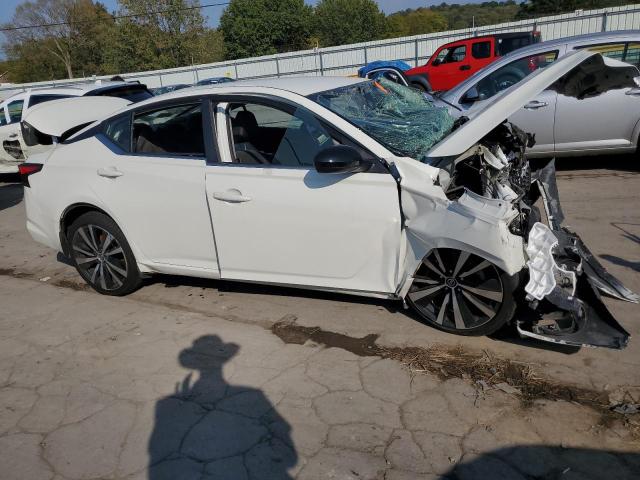 1N4BL4CV1LN321458 - 2020 NISSAN ALTIMA SR WHITE photo 4